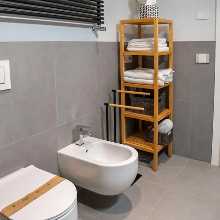 Guesthost - Casa Innocenza Apartman