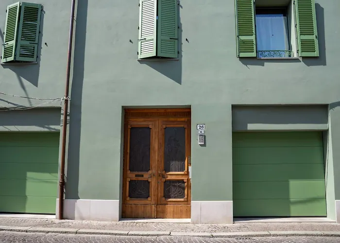 Guesthost - Casa Innocenza * Ravenna